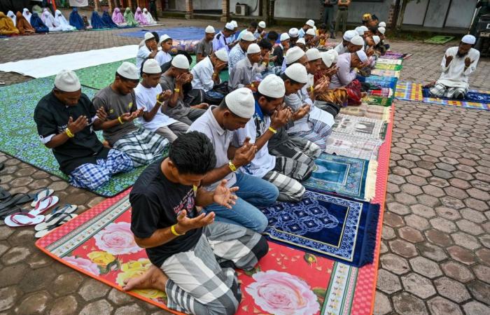 Rohingya mark Aidilfitri in Indonesia after treacherous sea voyage