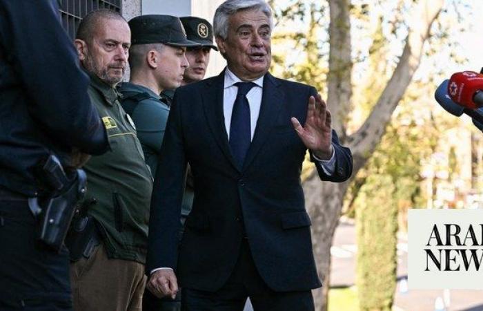 Spanish football presidency favorite to be investigated in graft case