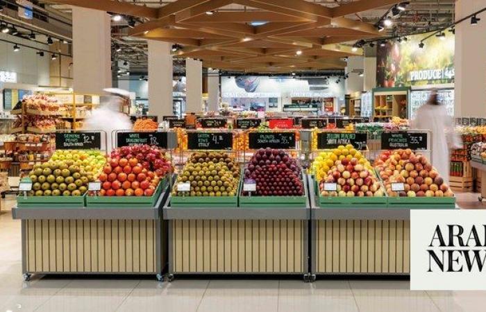 UAE grocery store chain Spinneys to float 25% stake on Dubai Financial Market