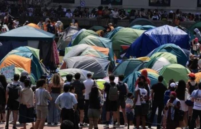 Columbia students defy deadline to disband pro-Palestinian encampment