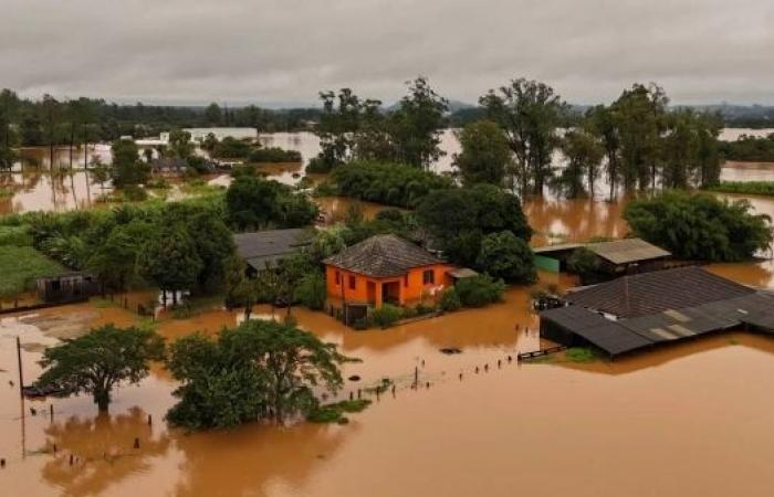 At least 29 people killed, 60 missing as heavy rain and flooding lashes Brazil