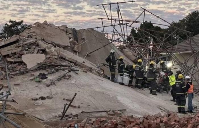 South Africa: Rescuers contact 11 survivors in collapsed building