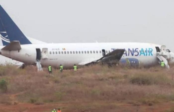 Boeing 737 skids off runway in Senegal