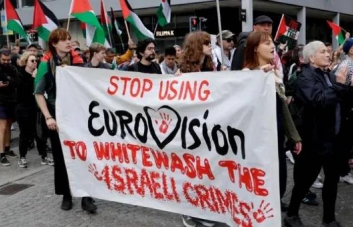 Israel heads to Eurovision final, despite protests