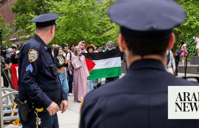 Pro-Palestinian protests dwindle to tiny numbers and subtle defiant acts at US college graduations