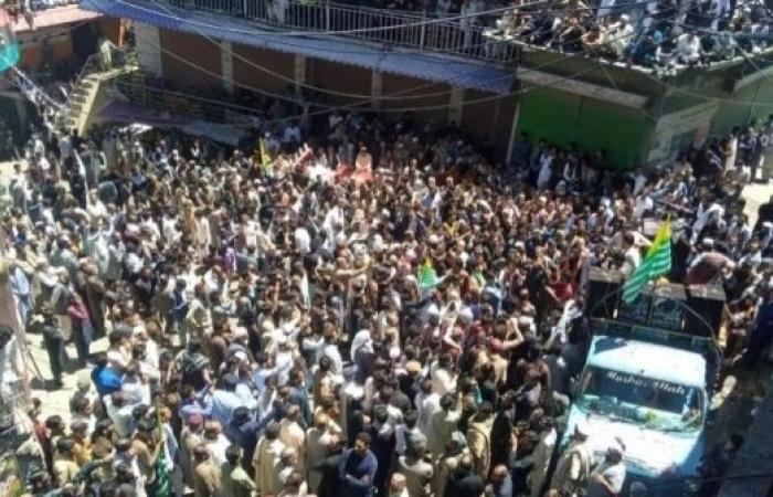 Four dead in protests against flour and energy prices in Pak-administered Kashmir