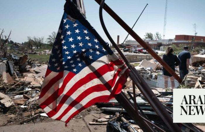 Tornadoes pummel US Midwest, killing at least 5 in Iowa