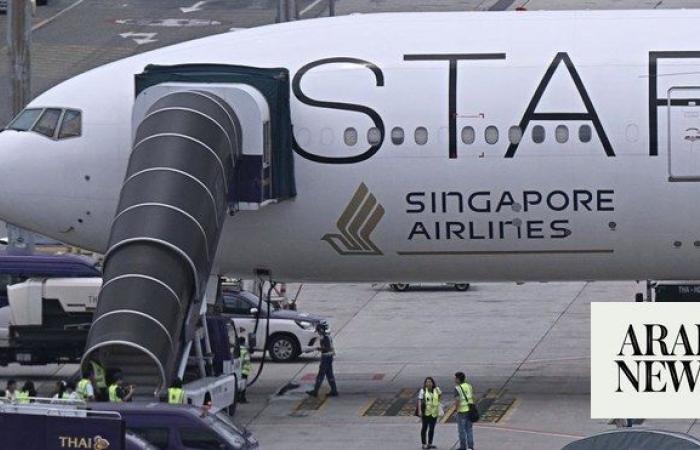 Passengers had seconds to react as turbulence hit Singapore flight