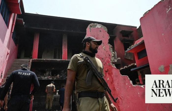 A mob in Pakistan burns down a house and beats a Christian over alleged desecration of Qur’an