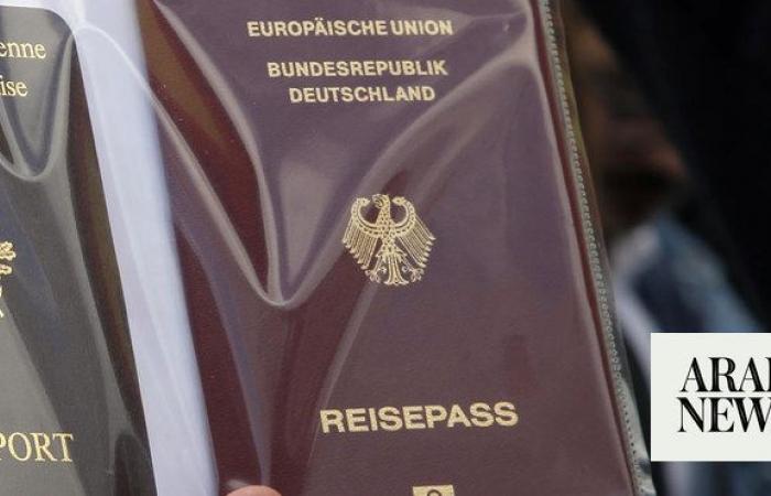 Number of new German citizens hits another high last year, with many Syrians naturalized
