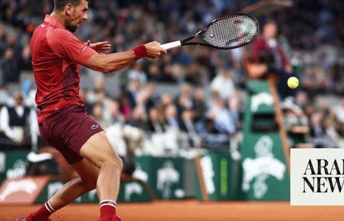 Djokovic shrugs off troubles in winning start at French Open