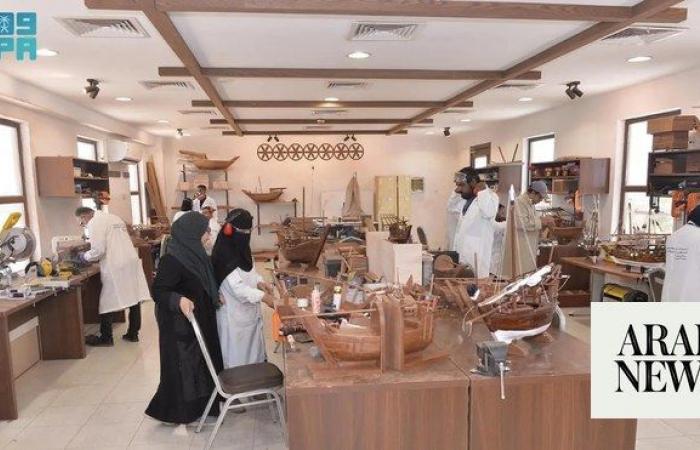 45 Saudis train in traditional crafts at the House of Artisans in Qatif