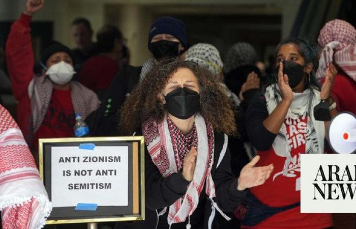 Police detain pro-Palestinian demonstrators inside San Francisco building housing Israeli Consulate