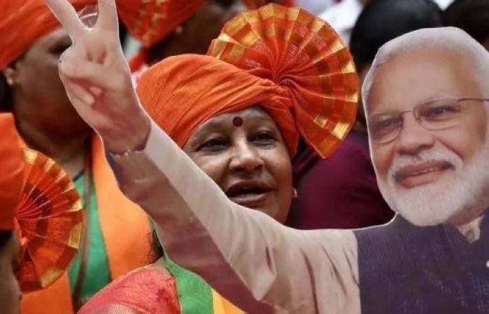 India's Modi faces stunning blow as alliance heads for reduced majority