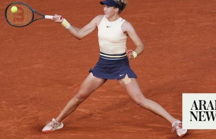 Mirra Andreeva defeats No. 2 Aryna Sabalenka to reach the French Open semifinals at age 17