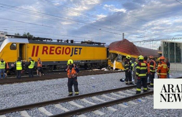 At least 4 people killed, 27 injured after trains collide in the Czech Republic, officials say