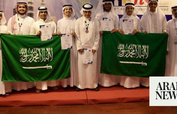 Saudi physics team win 5 awards at Asia Olympiad