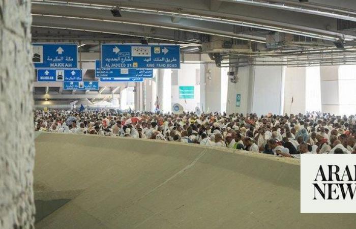 Hajj pilgrims reach Jamarat Bridge