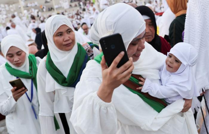 Pilgrims perform final rites of Hajj as Muslims celebrate Eid al-Adha