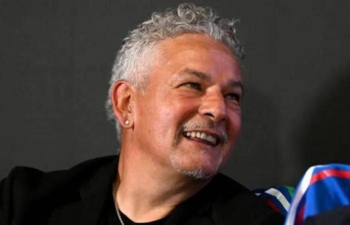 Ex-footballer Roberto Baggio injured in armed robbery