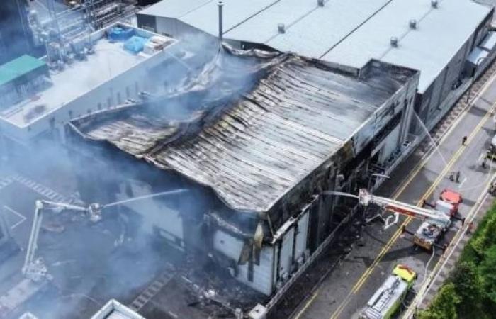 Exploding batteries spark deadly South Korea factory fire