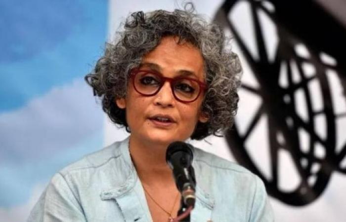 Arundhati Roy wins PEN Pinter Prize for 'powerful voice'