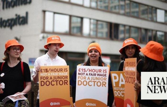 Thousands of doctors go on strike in England a week before the UK general election