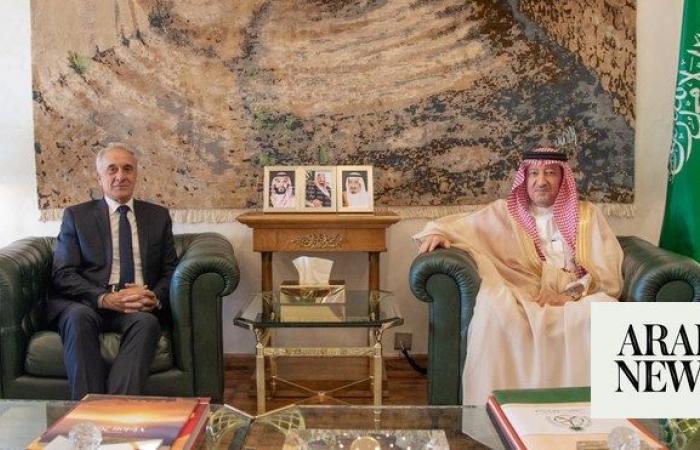 Saudi minister receives Syrian envoy to Riyadh