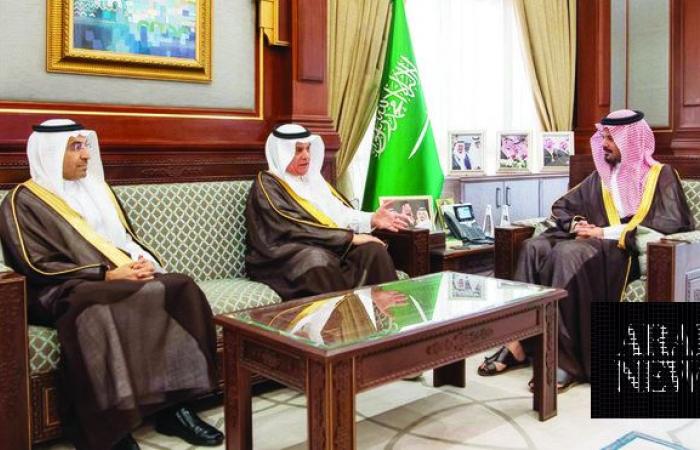 Madinah governor receives environment minister