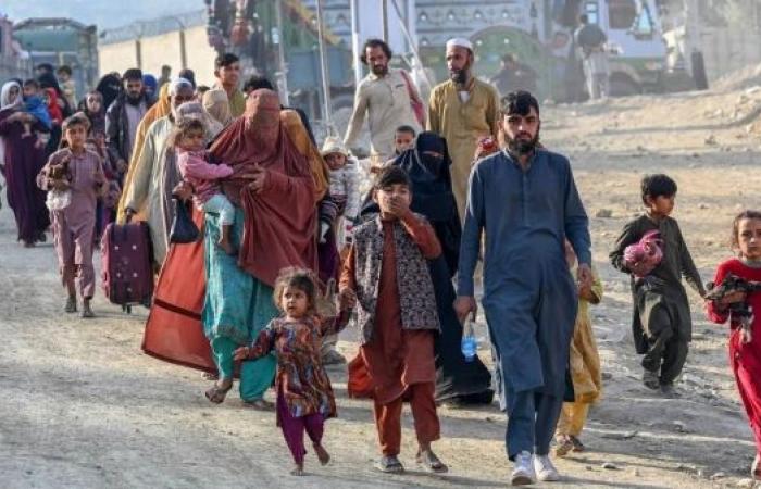 Pakistan extends visas for 1.45 million Afghans but denies deportations on hold