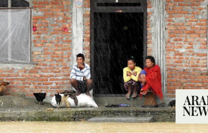 63 missing after Nepal landslide sweeps two buses into river