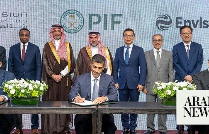 Saudi PIF strikes 3 deals to boost renewable energy component manufacturing in the the Kingdom