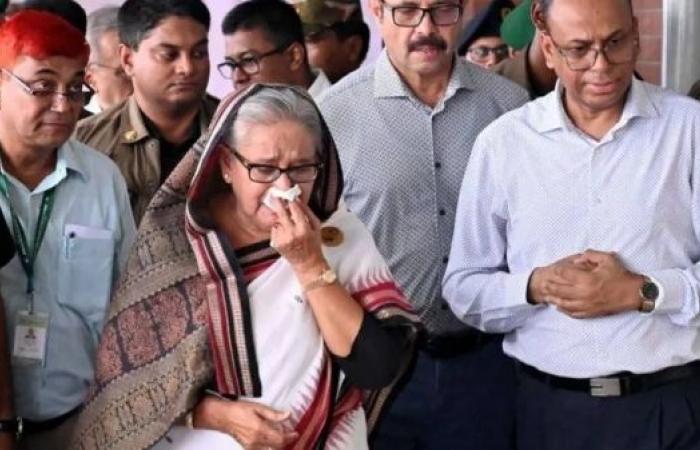 Bangladesh PM weeps at train station damage