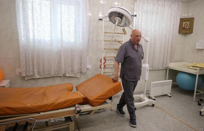Births amongst bombs in east Ukraine's last maternity hospital
