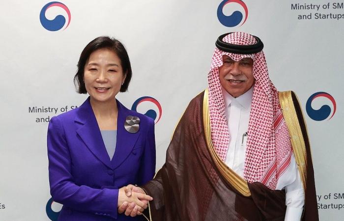 Saudi commerce minister leads delegation to Korea