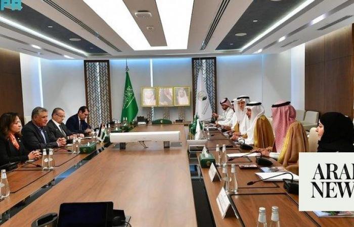 KSrelief chief, Palestinian minister discuss Saudi aid efforts