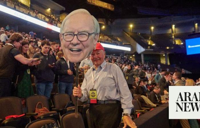 Warren Buffett surprises by slashing Berkshire Hathaway’s longtime Apple stake in second quarter