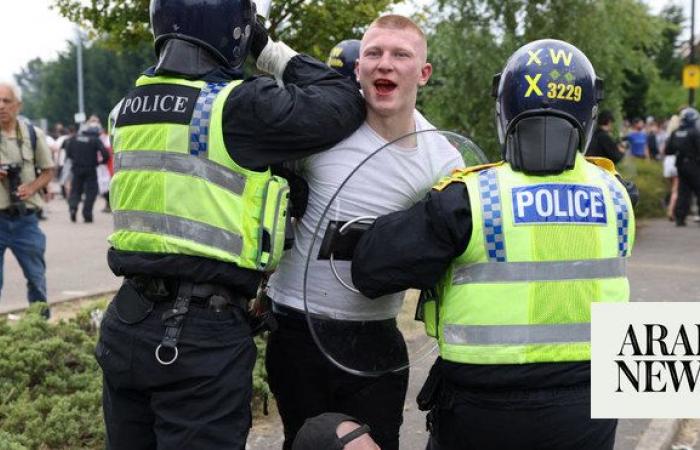 British police brace for anti-Muslim riots and counter protests