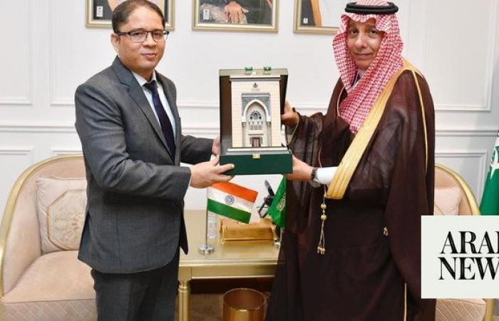 Foreign ministry official meets Indian consul general in Jeddah