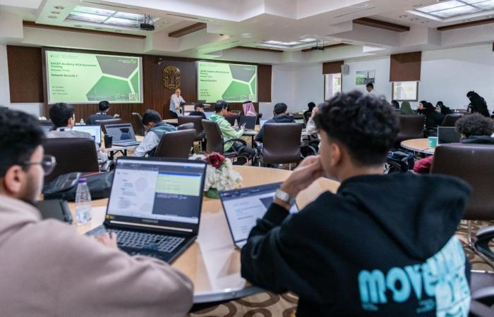 Riyadh hackathon on 4IR applications draws over 400 innovators, creators