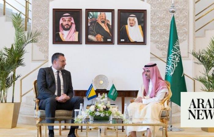 Saudi FM receives Bosnian counterpart in Riyadh