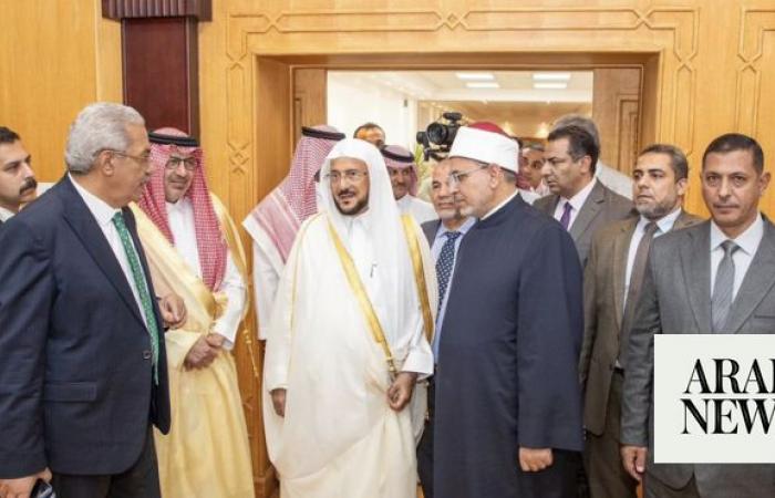 Saudi Islamic affairs minister visits Al-Azhar University in Cairo