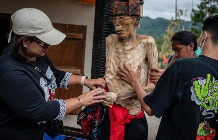 How bond lasts beyond death: In Indonesia, Toraja people dress up the dead in weeks-long ritual