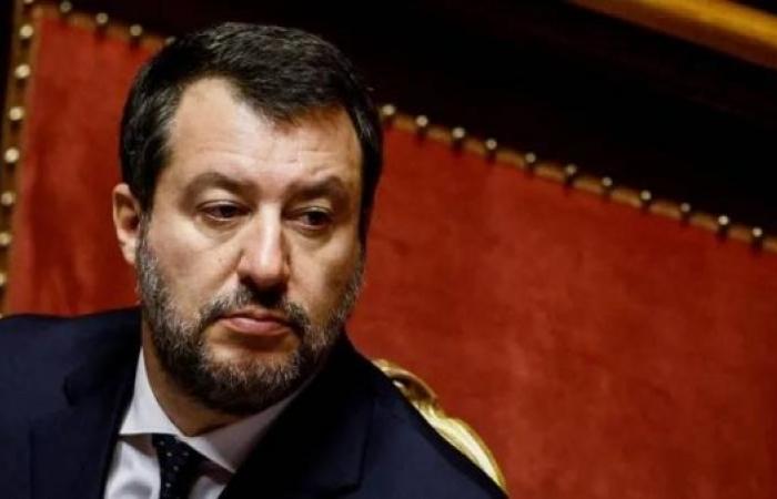 Italy deputy PM faces possible jail time for blocking migrant boat