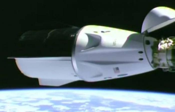 SpaceX docks at ISS to collect stranded astronauts