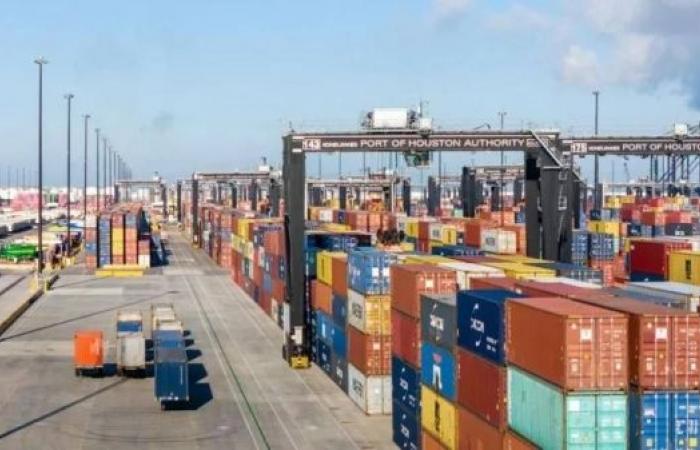 US ports shut down as dockworkers strike