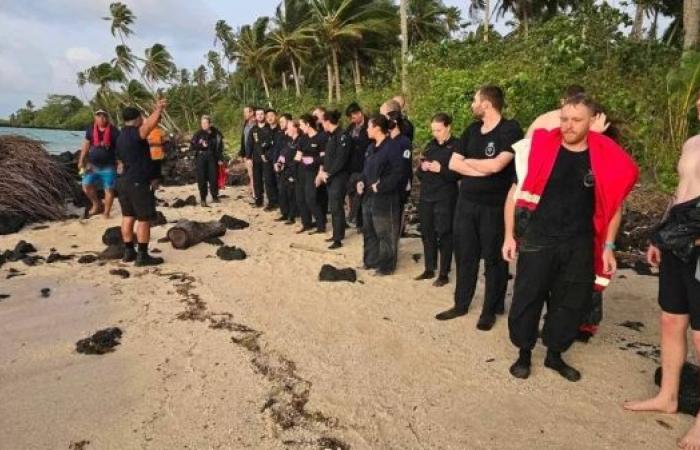 New Zealand loses first naval ship since WWII; vessel threatening oil spill off Samoan coast