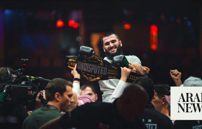 Artur Beterbiev dominates Dmitry Bivol in triumphant return at IV Crown Showdown