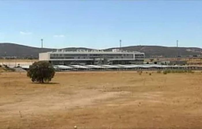 Spanish airport under consideration for new migrant arrival center