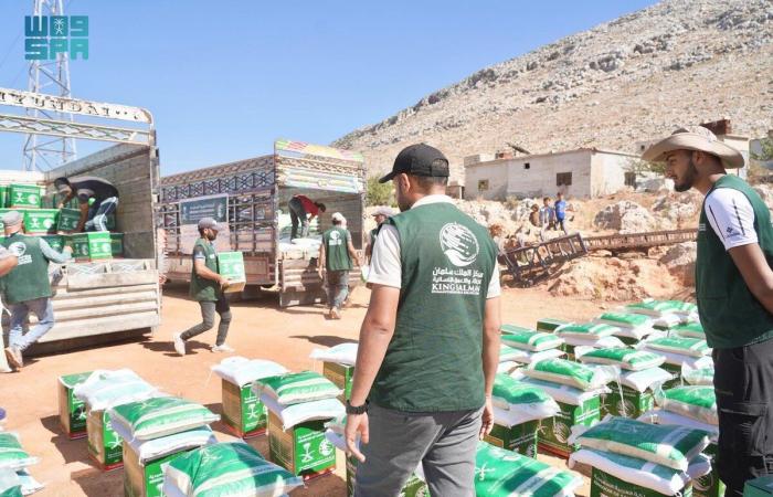 Saudi minister releases 15 gazelles at Buraidah Oasis